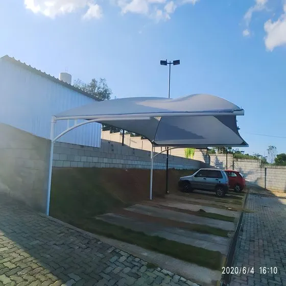Sombreadores para Veículos em Cabreúva SP — Instalação em fachada comercial