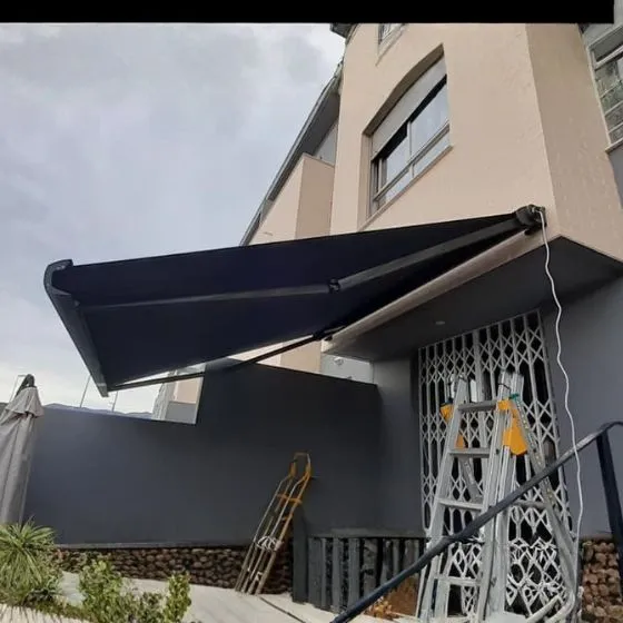 Toldo Articulado em Cabreúva SP — Cobertura em área de piscina