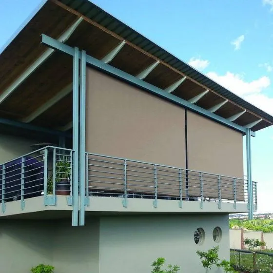 Toldo Cortina Fechamento Vertical em Cabreúva SP — Cobertura com calha lateral para escoamento