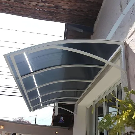 Toldo Policarbonato Alveolar em Cabreúva SP — Instalação em estacionamento
